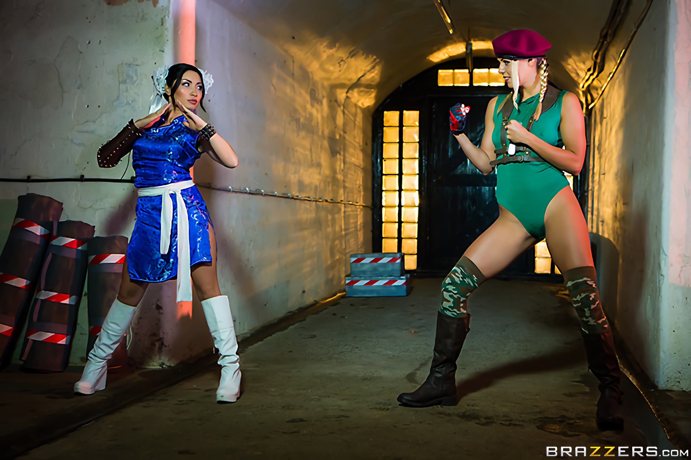 Sex Fighter- Chun Li vs Cammy (XXX parodia)