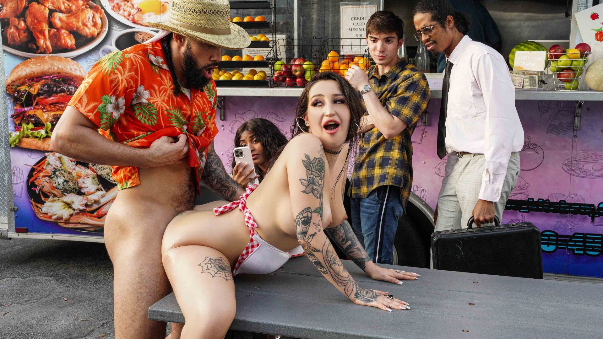 Anna Chambers - Food Truck Serves Big Oily Ass | Picture (1)
