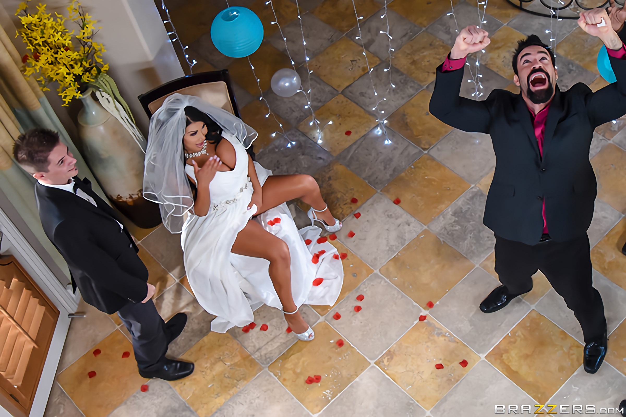 Atrapa el liguero, folla a la novia