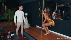 Lia Lin - Bouncing And Banging | Picture (16)