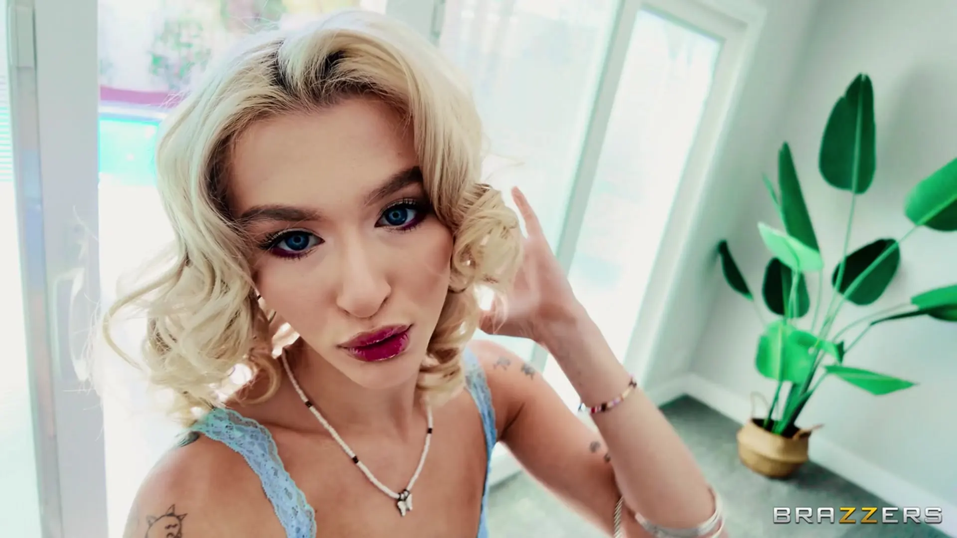 Emma Rosie - Emma Wants To Meet The Masterr | Picture (1)