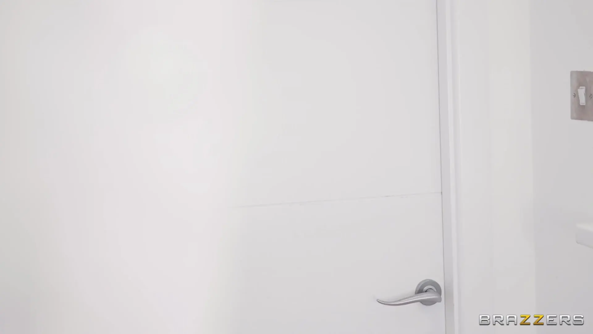 Raissa Bellini - Cheating Feels Good | Picture (4)