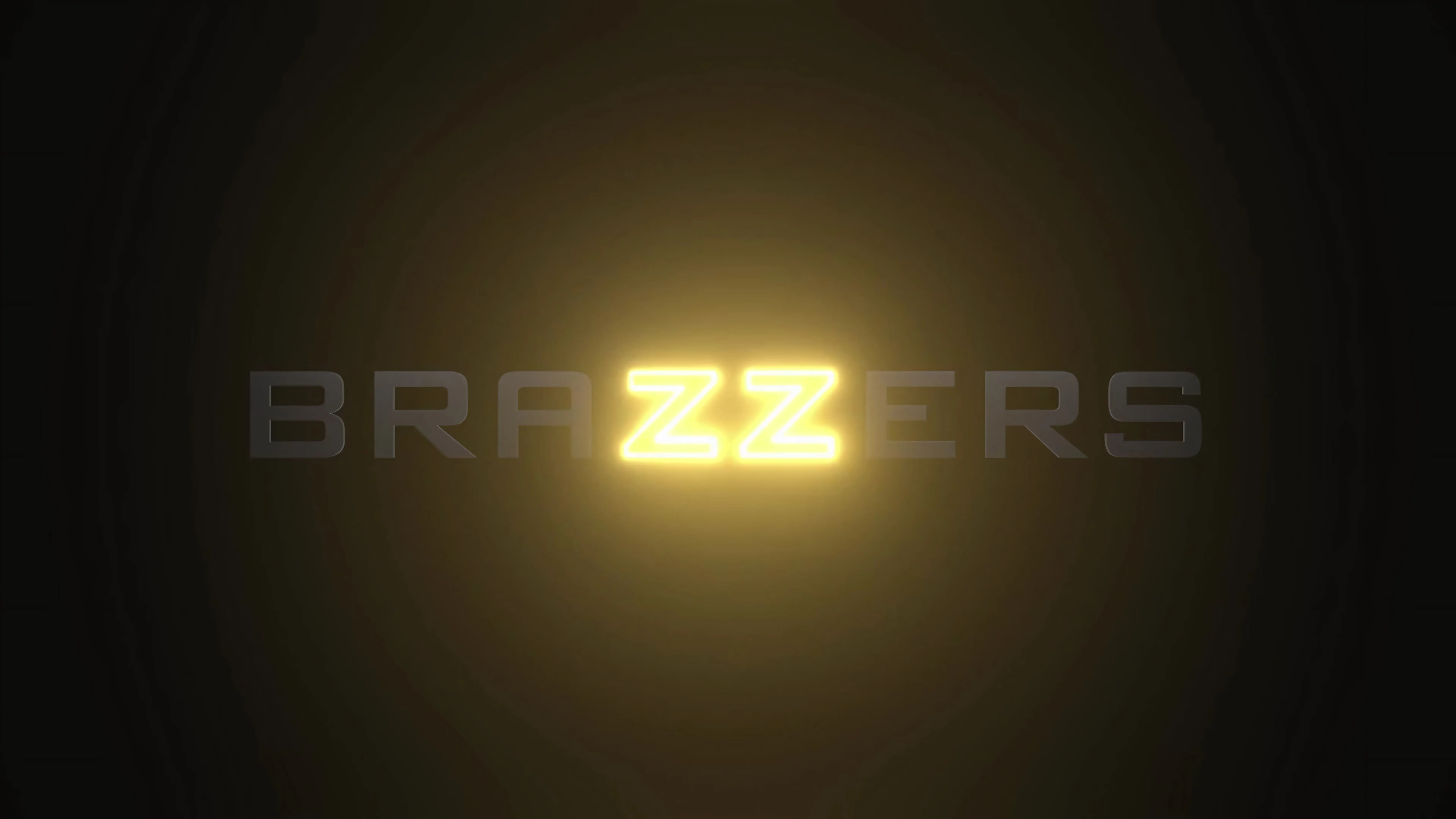 Coco Rains - Toying Around | Picture (1)