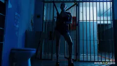 Gatita Veve - Serving Hard Time | Picture (8)