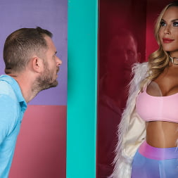Все dolled вверх: издание gonzo