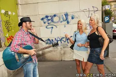 Winnie - Suck On My Busker Balls | Picture (5)