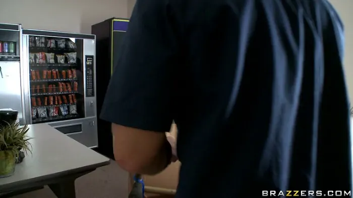 Juelz Ventura in Fucking the Vending Machine Dude