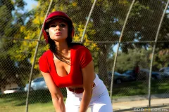 Audrey Bitoni - Audrey Gets the Batter Up | Picture (7)