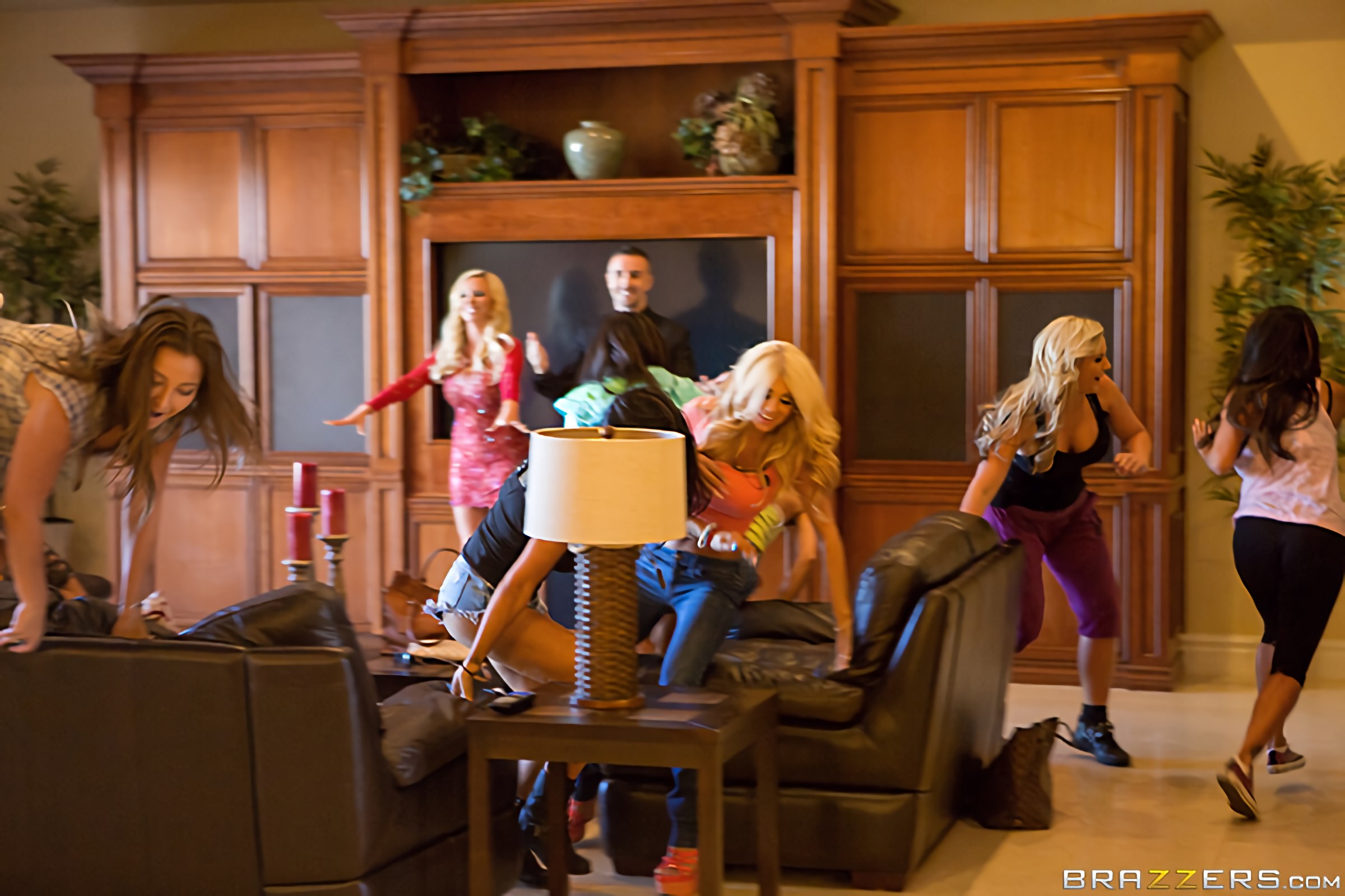 Brazzers House Episodio Uno