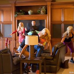 Brazzers House Episodio Uno